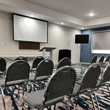 Comfort Suites Oil Center Lafayette Buitenkant foto