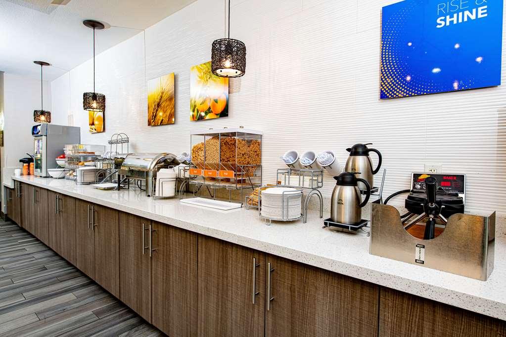 Comfort Suites Oil Center Lafayette Restaurant foto