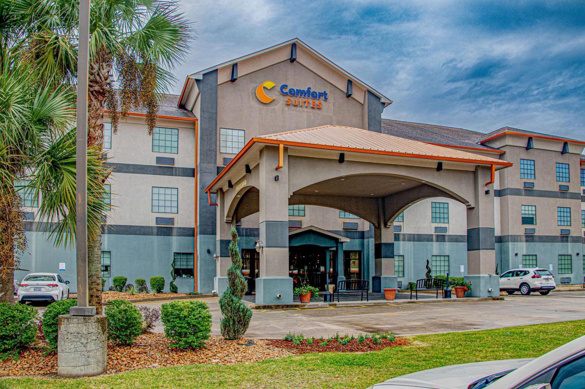 Comfort Suites Oil Center Lafayette Buitenkant foto